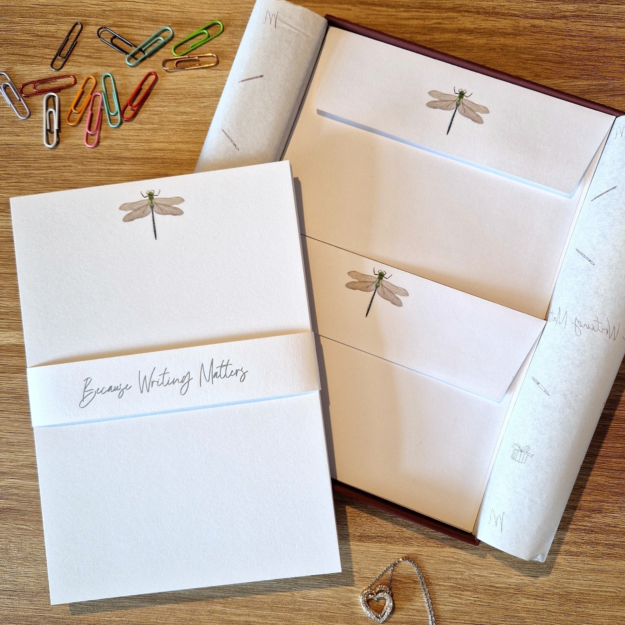 Me Loovely Dragonfly Letter Writing Set with Envelopes in Gift Box (Se